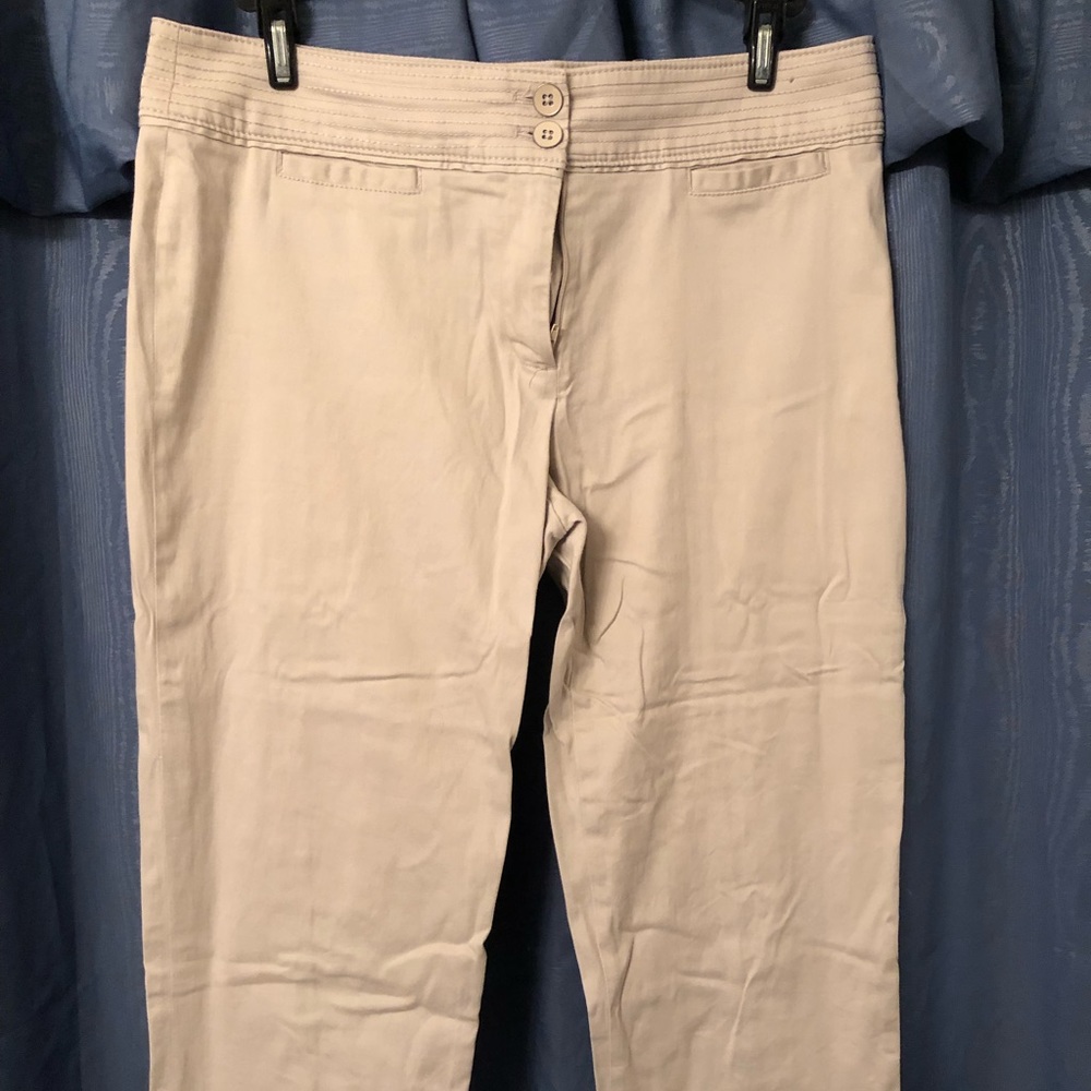 Willi Smith light khaki capris pants